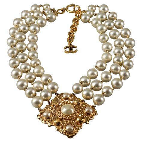 collier vintage chanel|cost of chanel pearl necklace.